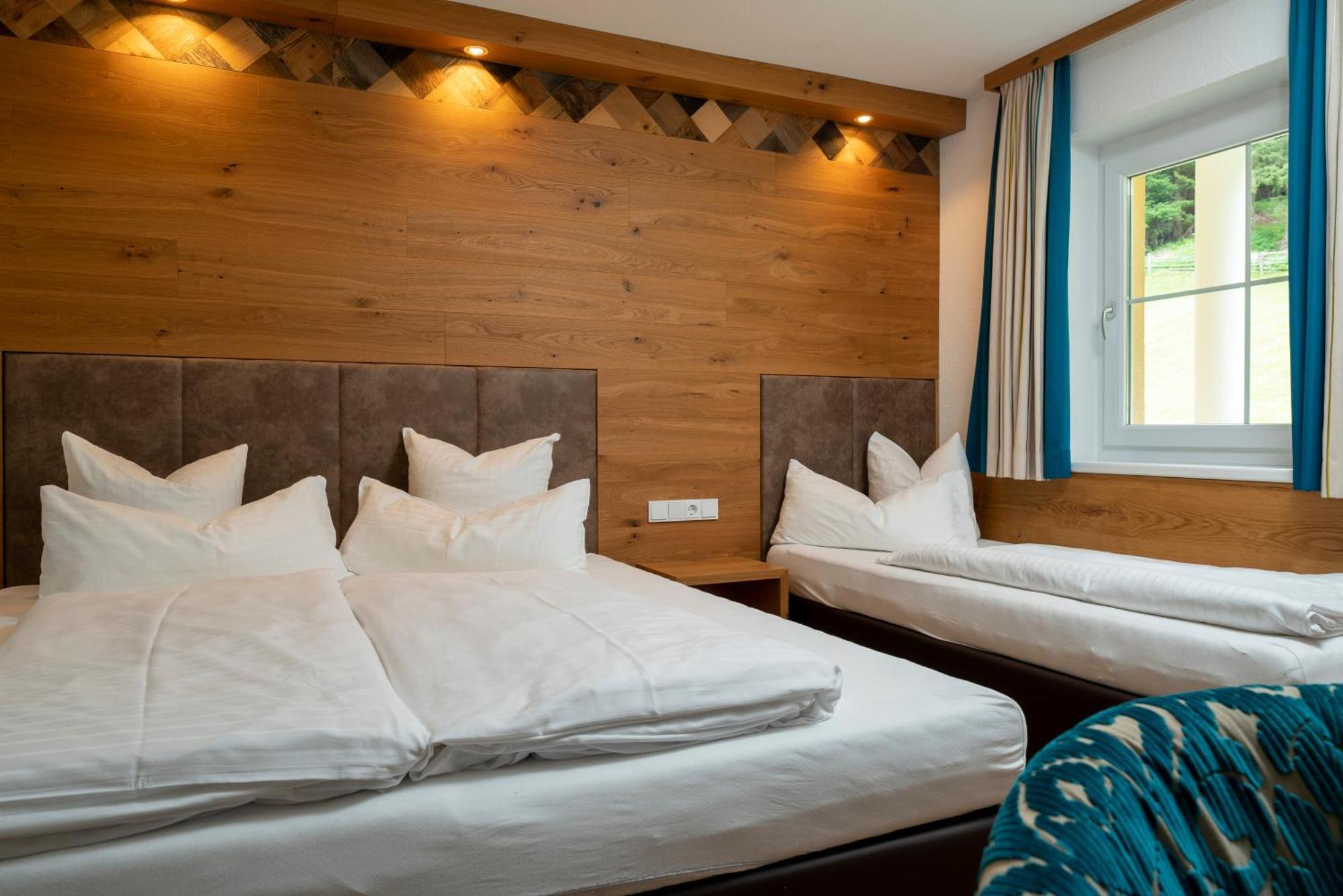 Alpenhotel Erika Ischgl Exterior photo